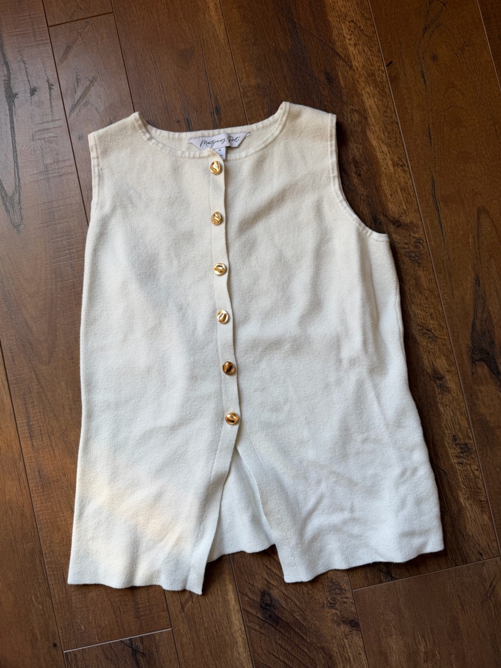 Market & Spruce Cream Sleeveless Button-Front Top with Gold Buttons
